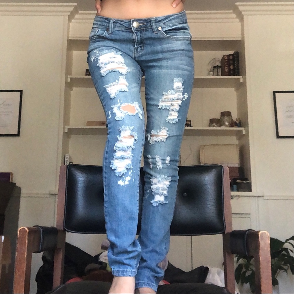 V.I.P. Jeans vintage low rise distressed/ripped stonewashed jeans